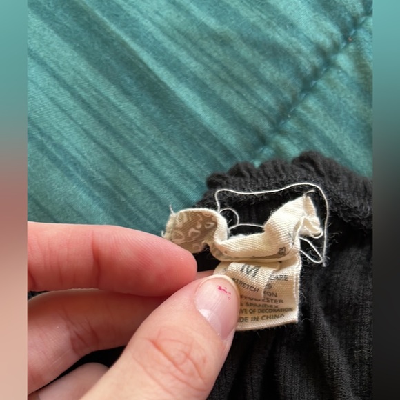 Derek Heart Strapless Top ✨ (free with purchase) - Picture 5 of 6